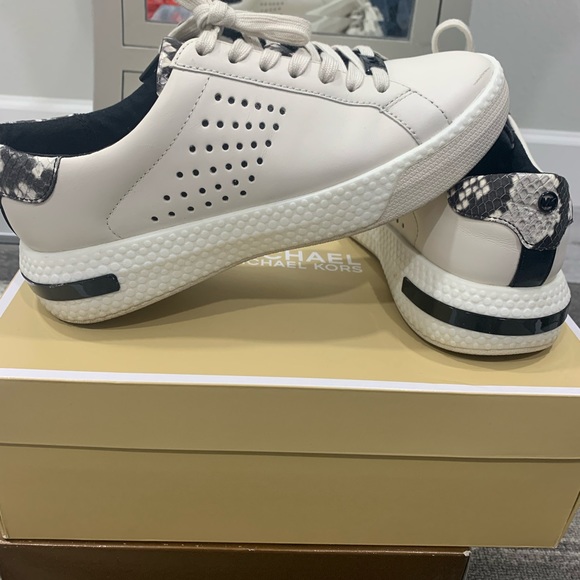 Michael Kors Codie Lace Up Sneakers - Picture 2 of 6